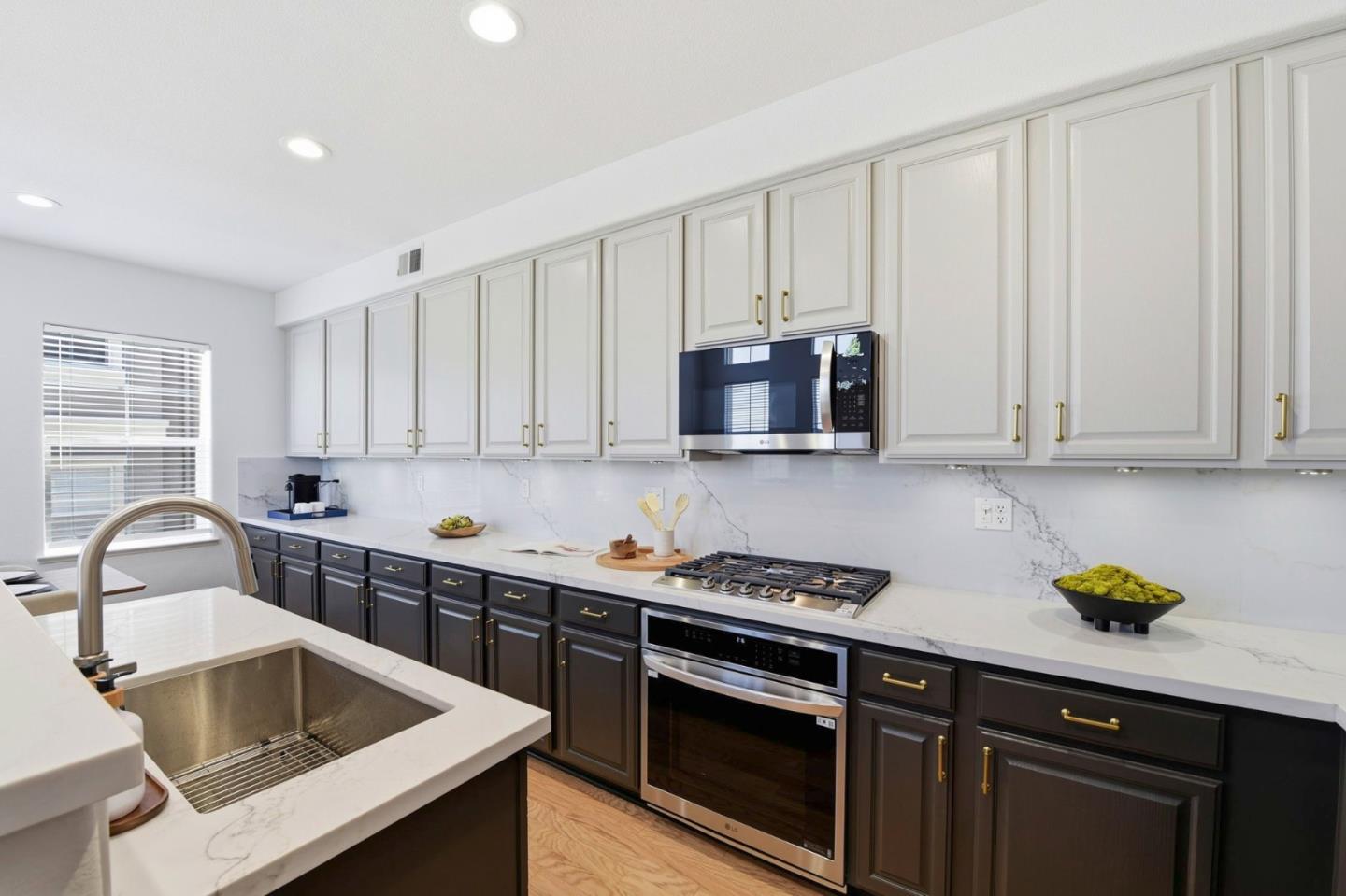 Detail Gallery Image 13 of 46 For 2970 Larciano St, San Jose,  CA 95136 - 3 Beds | 3/1 Baths