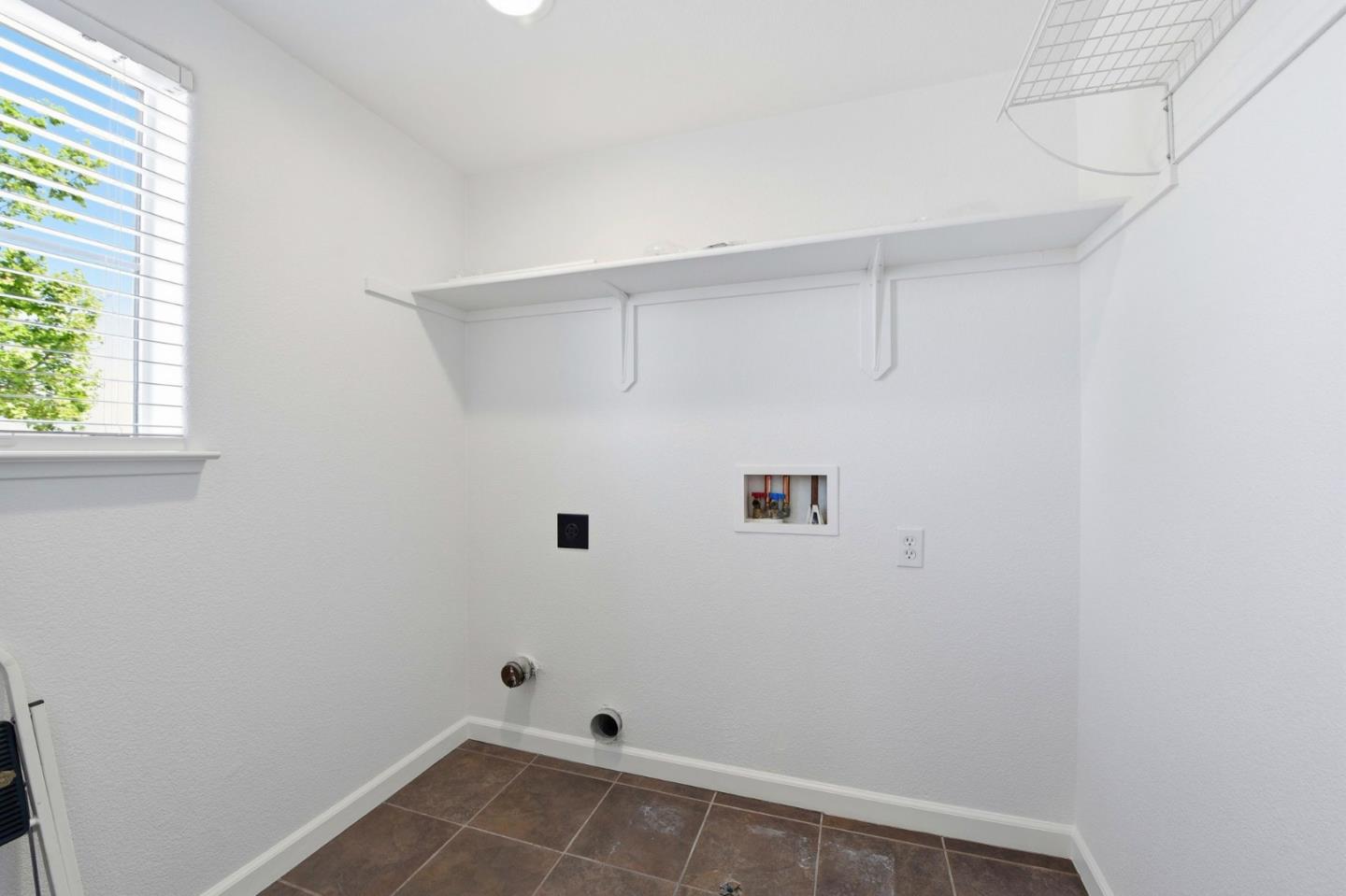 Detail Gallery Image 33 of 46 For 2970 Larciano St, San Jose,  CA 95136 - 3 Beds | 3/1 Baths