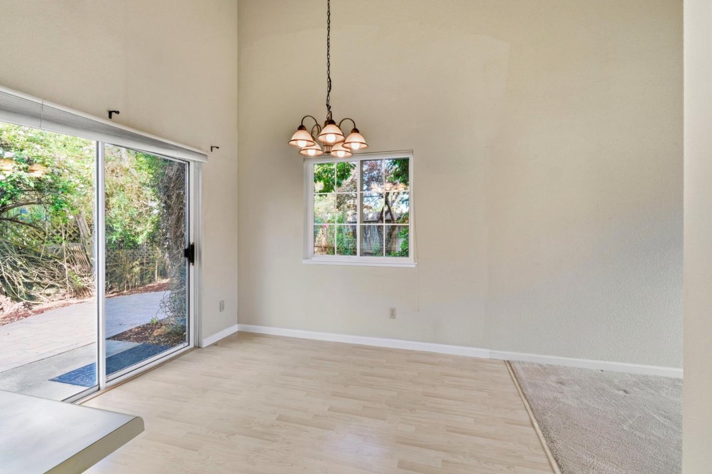 Detail Gallery Image 14 of 36 For 1621 Schooner Ct, Santa Cruz,  CA 95062 - 3 Beds | 2 Baths