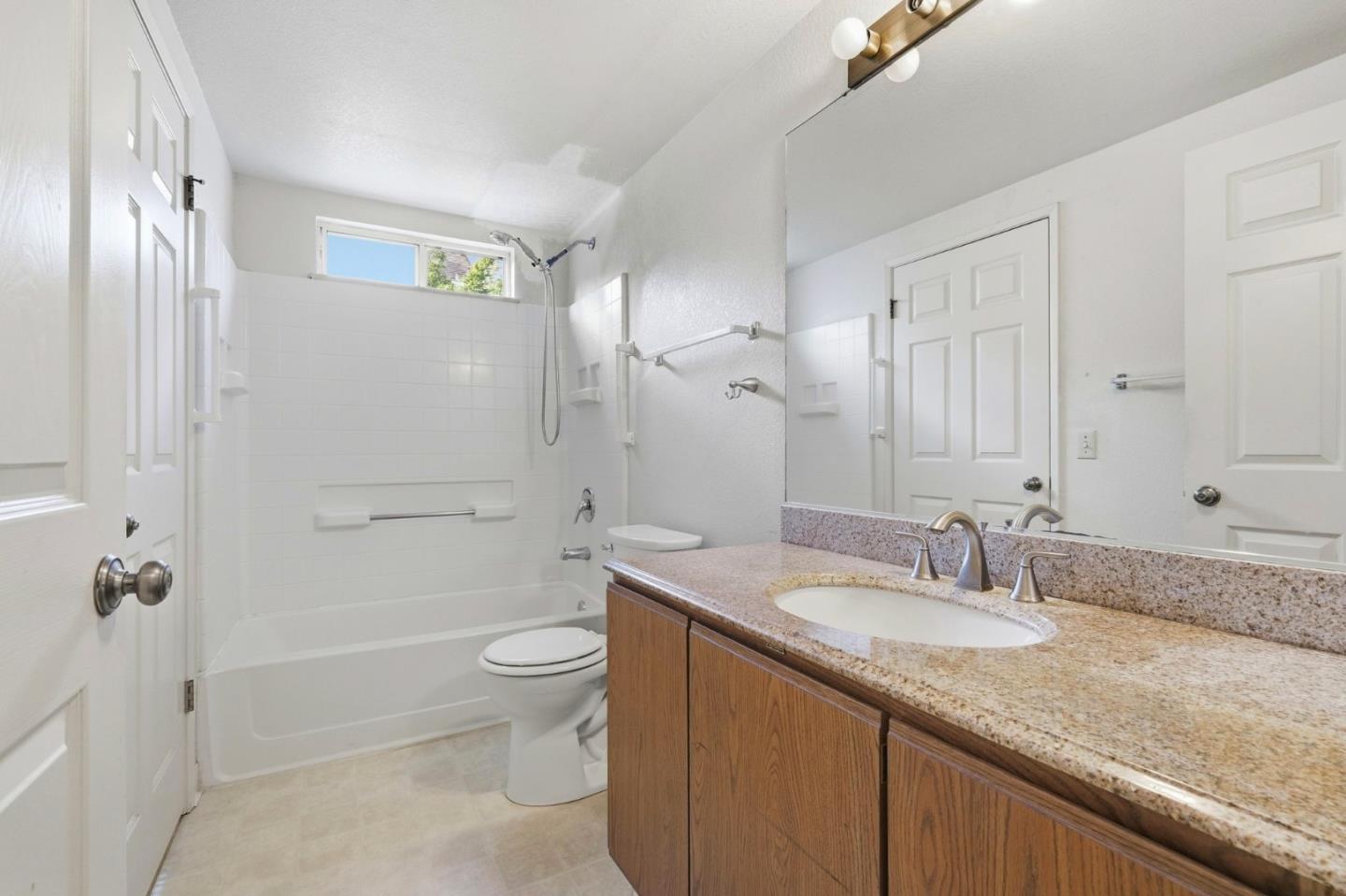 Detail Gallery Image 31 of 36 For 1621 Schooner Ct, Santa Cruz,  CA 95062 - 3 Beds | 2 Baths