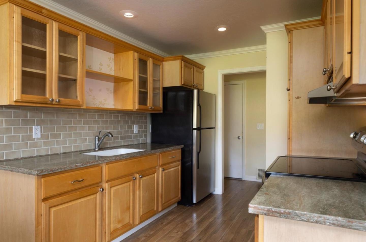 Detail Gallery Image 6 of 13 For 9500 Center St #57,  Carmel,  CA 93923 - 1 Beds | 1 Baths