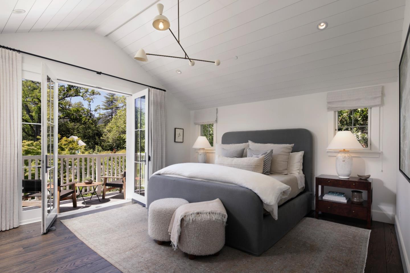 Detail Gallery Image 12 of 26 For 180 Romero Rd, Woodside,  CA 94062 - 5 Beds | 5/1 Baths