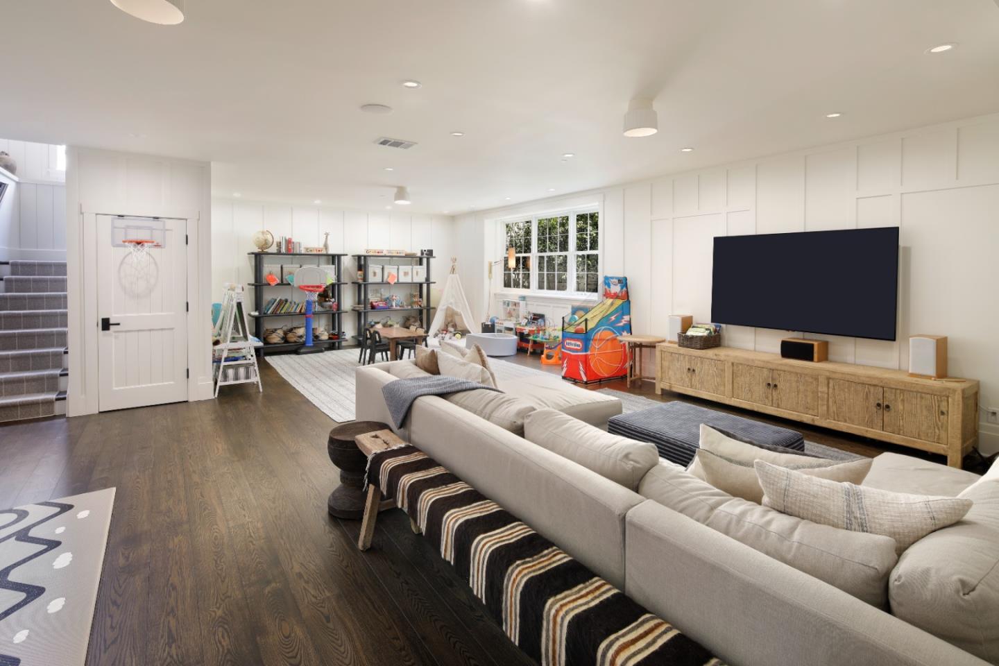 Detail Gallery Image 18 of 26 For 180 Romero Rd, Woodside,  CA 94062 - 5 Beds | 5/1 Baths