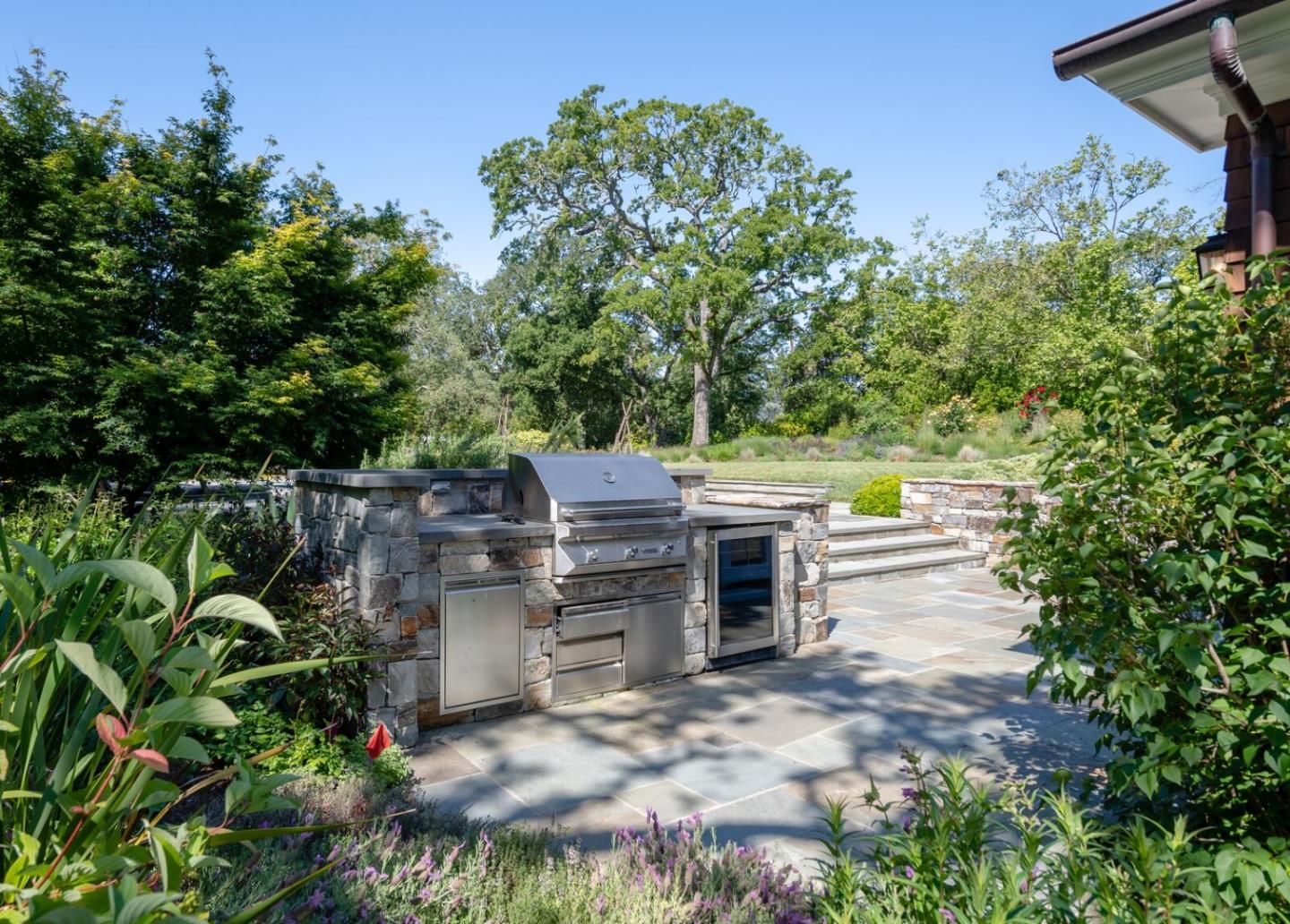 Detail Gallery Image 21 of 26 For 180 Romero Rd, Woodside,  CA 94062 - 5 Beds | 5/1 Baths