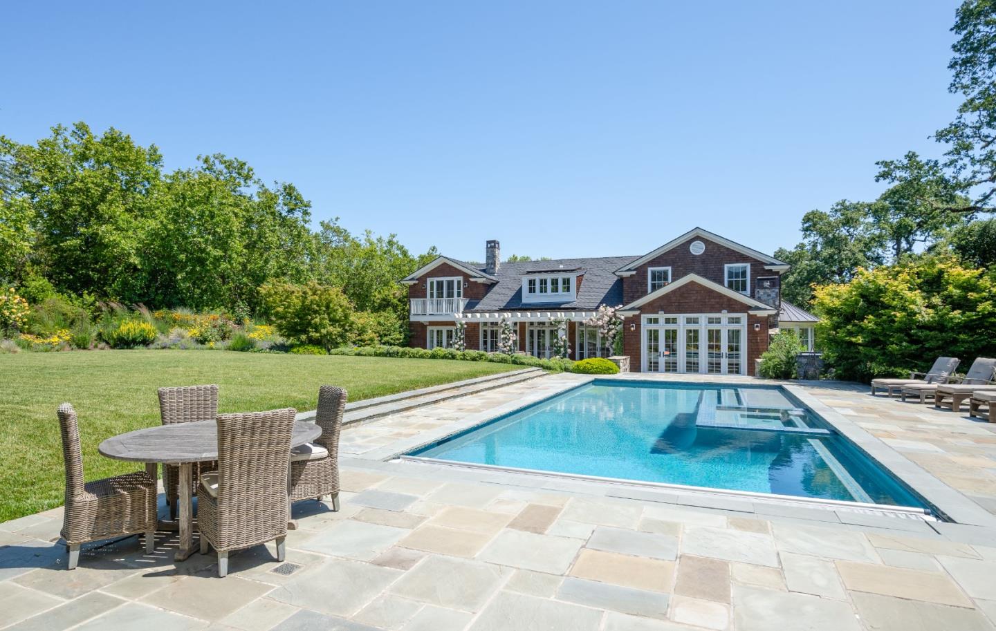 Detail Gallery Image 23 of 26 For 180 Romero Rd, Woodside,  CA 94062 - 5 Beds | 5/1 Baths