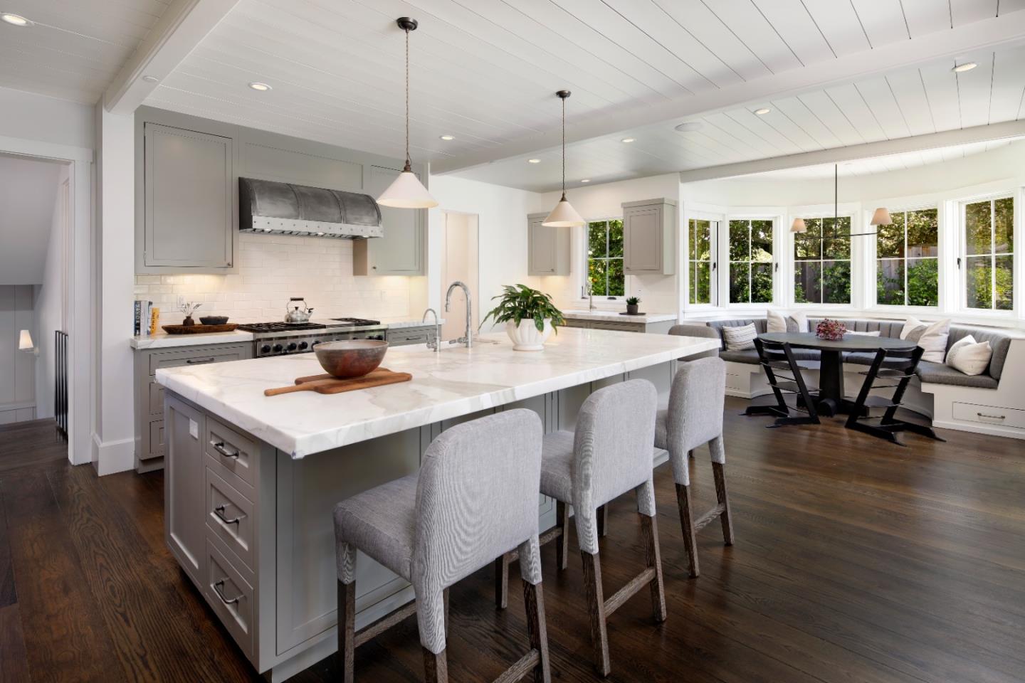 Detail Gallery Image 9 of 26 For 180 Romero Rd, Woodside,  CA 94062 - 5 Beds | 5/1 Baths