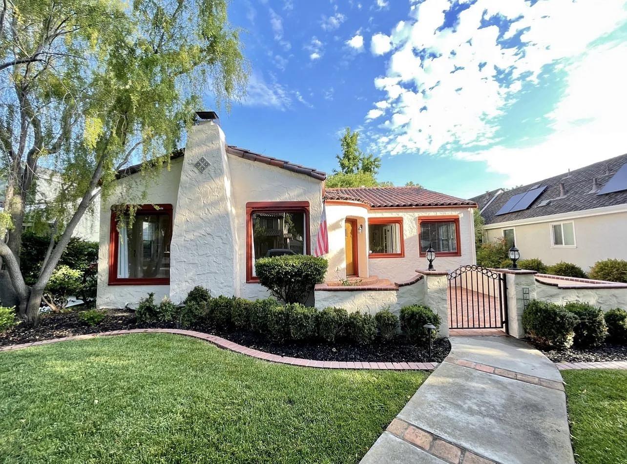 152 Atherwood Avenue, Redwood City, CA, 94061