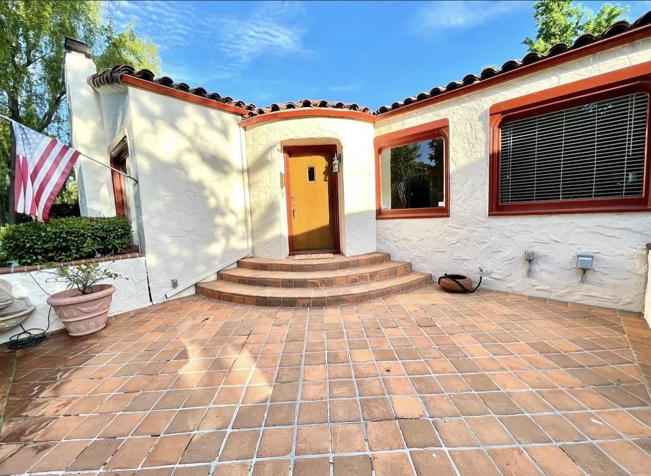 Detail Gallery Image 4 of 40 For 1127 Clark Way, San Jose,  CA 95125 - 3 Beds | 1/1 Baths