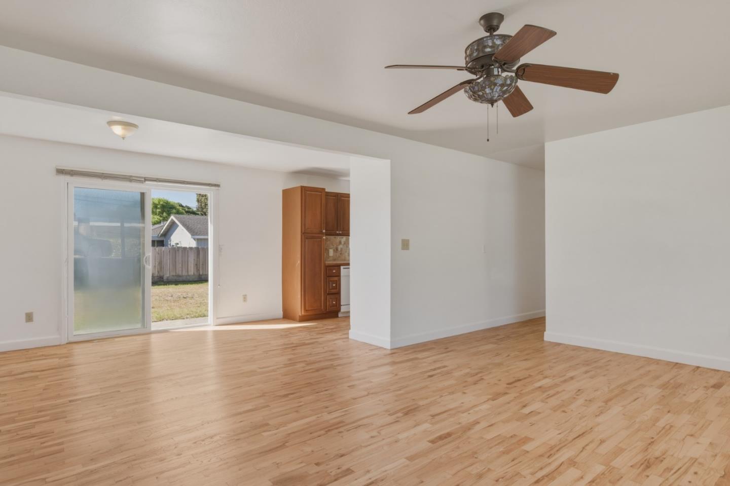 Detail Gallery Image 12 of 24 For 1048 Hamilton Ave, Seaside,  CA 93955 - 3 Beds | 1 Baths