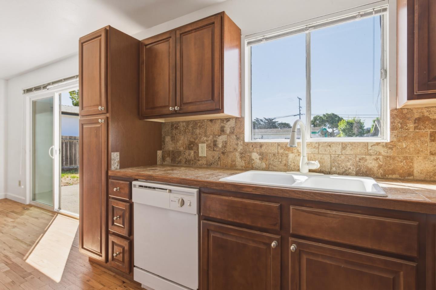 Detail Gallery Image 15 of 24 For 1048 Hamilton Ave, Seaside,  CA 93955 - 3 Beds | 1 Baths