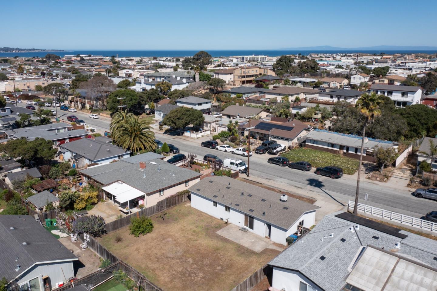 Detail Gallery Image 5 of 24 For 1048 Hamilton Ave, Seaside,  CA 93955 - 3 Beds | 1 Baths