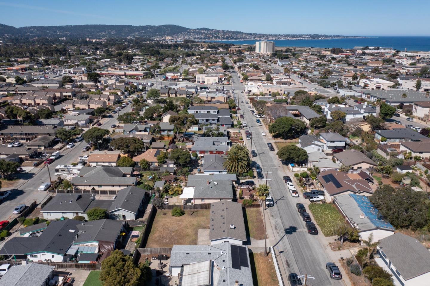 Detail Gallery Image 6 of 24 For 1048 Hamilton Ave, Seaside,  CA 93955 - 3 Beds | 1 Baths