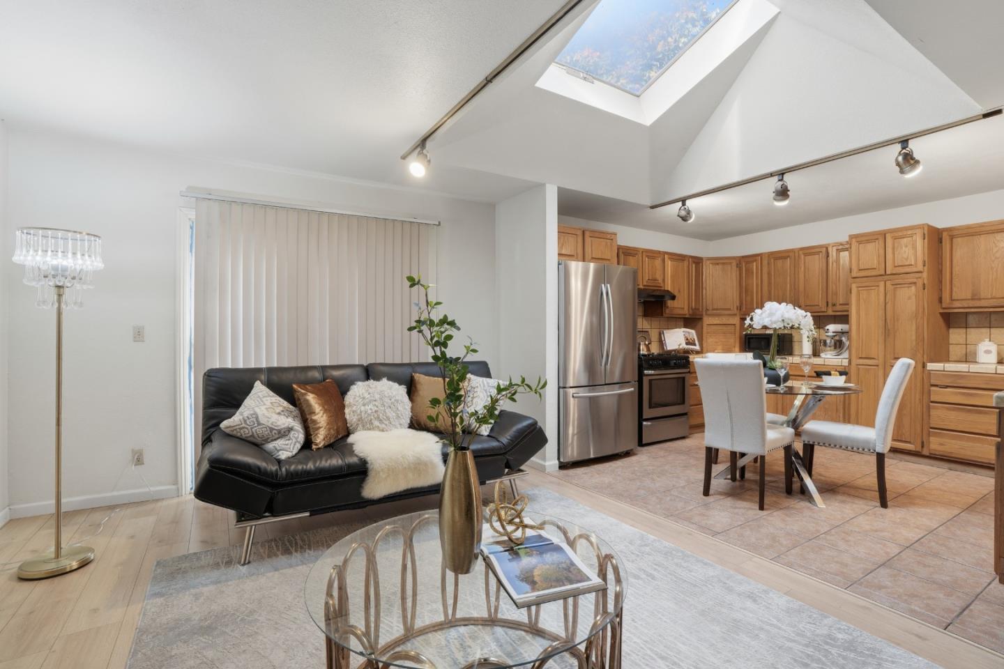 Detail Gallery Image 20 of 58 For 828 Weeks St, East Palo Alto,  CA 94303 - 3 Beds | 2 Baths