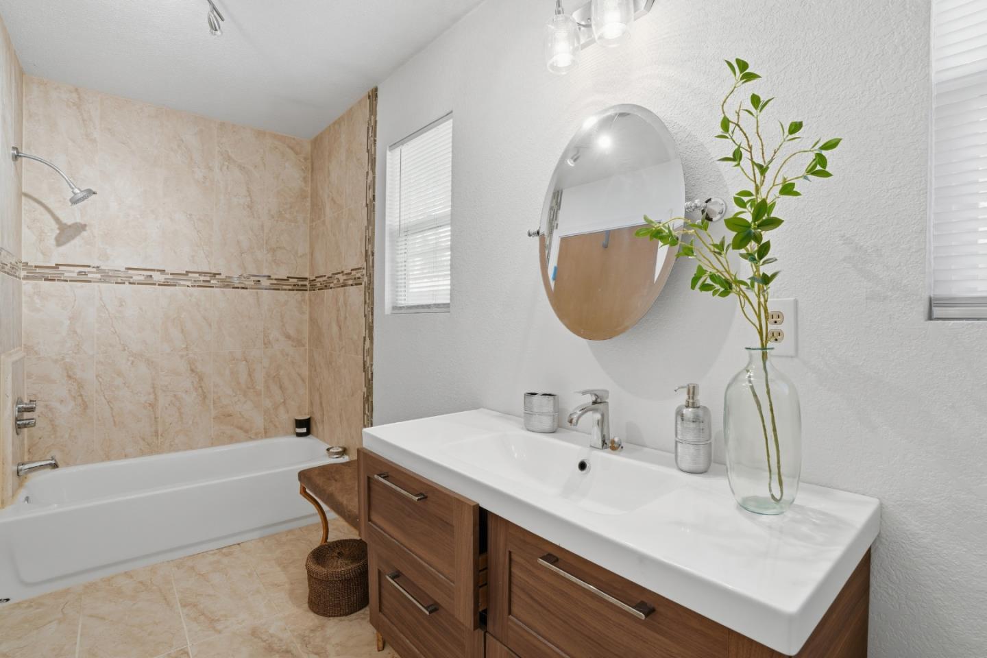 Detail Gallery Image 37 of 58 For 828 Weeks St, East Palo Alto,  CA 94303 - 3 Beds | 2 Baths