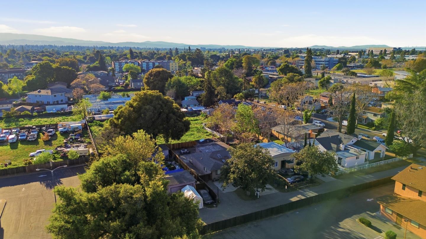 Detail Gallery Image 50 of 58 For 828 Weeks St, East Palo Alto,  CA 94303 - 3 Beds | 2 Baths