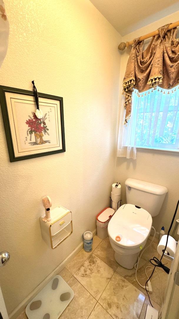 Detail Gallery Image 21 of 37 For 8649 Red Clover Way, Elk Grove,  CA 95624 - 7 Beds | 4 Baths