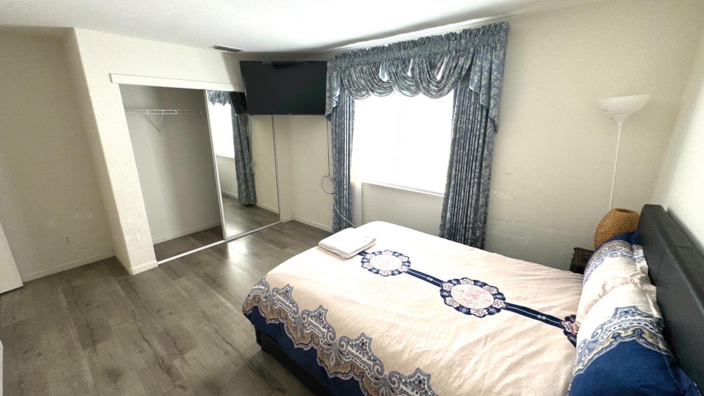 Detail Gallery Image 24 of 37 For 8649 Red Clover Way, Elk Grove,  CA 95624 - 7 Beds | 4 Baths