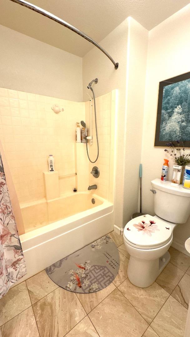 Detail Gallery Image 28 of 37 For 8649 Red Clover Way, Elk Grove,  CA 95624 - 7 Beds | 4 Baths