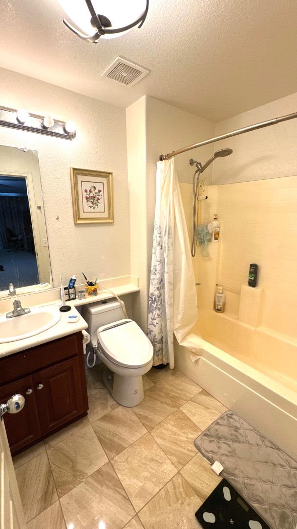 Detail Gallery Image 30 of 37 For 8649 Red Clover Way, Elk Grove,  CA 95624 - 7 Beds | 4 Baths