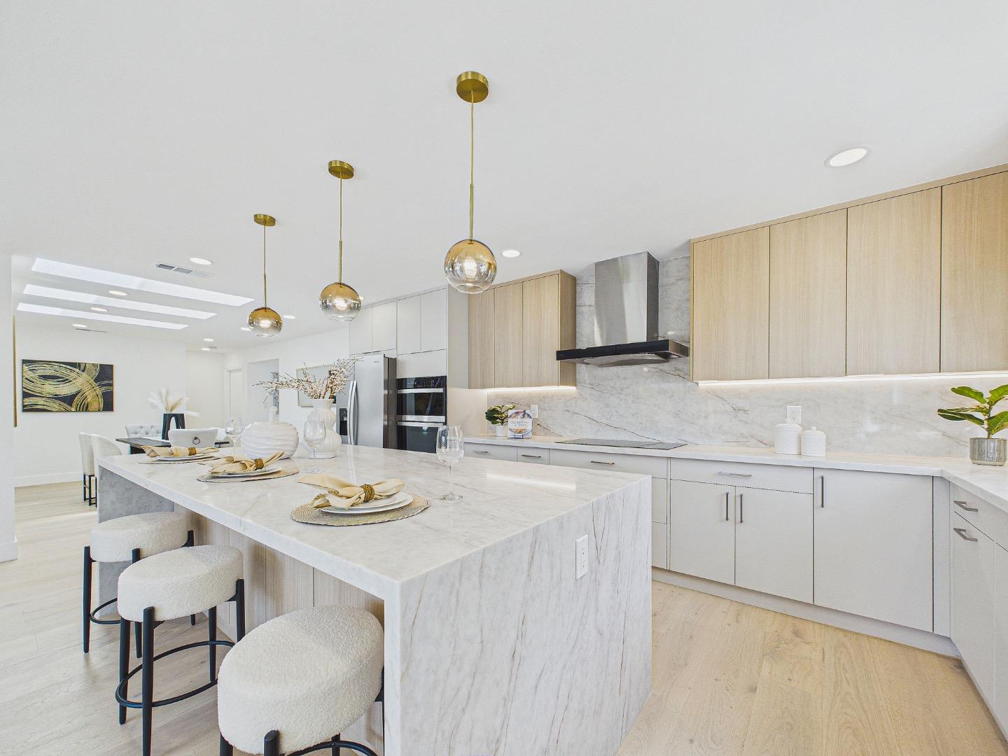 Detail Gallery Image 11 of 32 For 1825 Charmeran Ave, San Jose,  CA 95124 - 4 Beds | 4 Baths