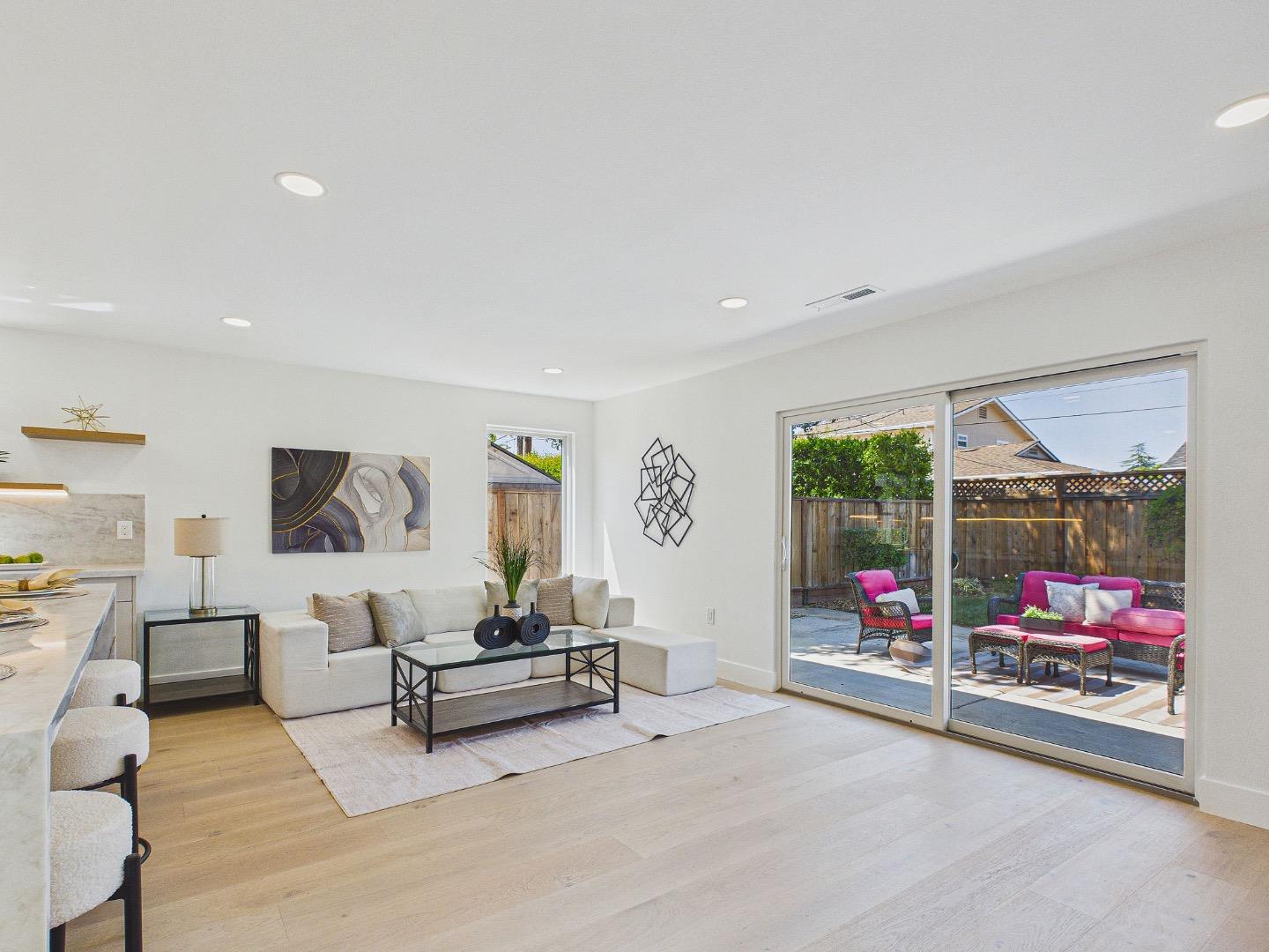 Detail Gallery Image 13 of 32 For 1825 Charmeran Ave, San Jose,  CA 95124 - 4 Beds | 4 Baths