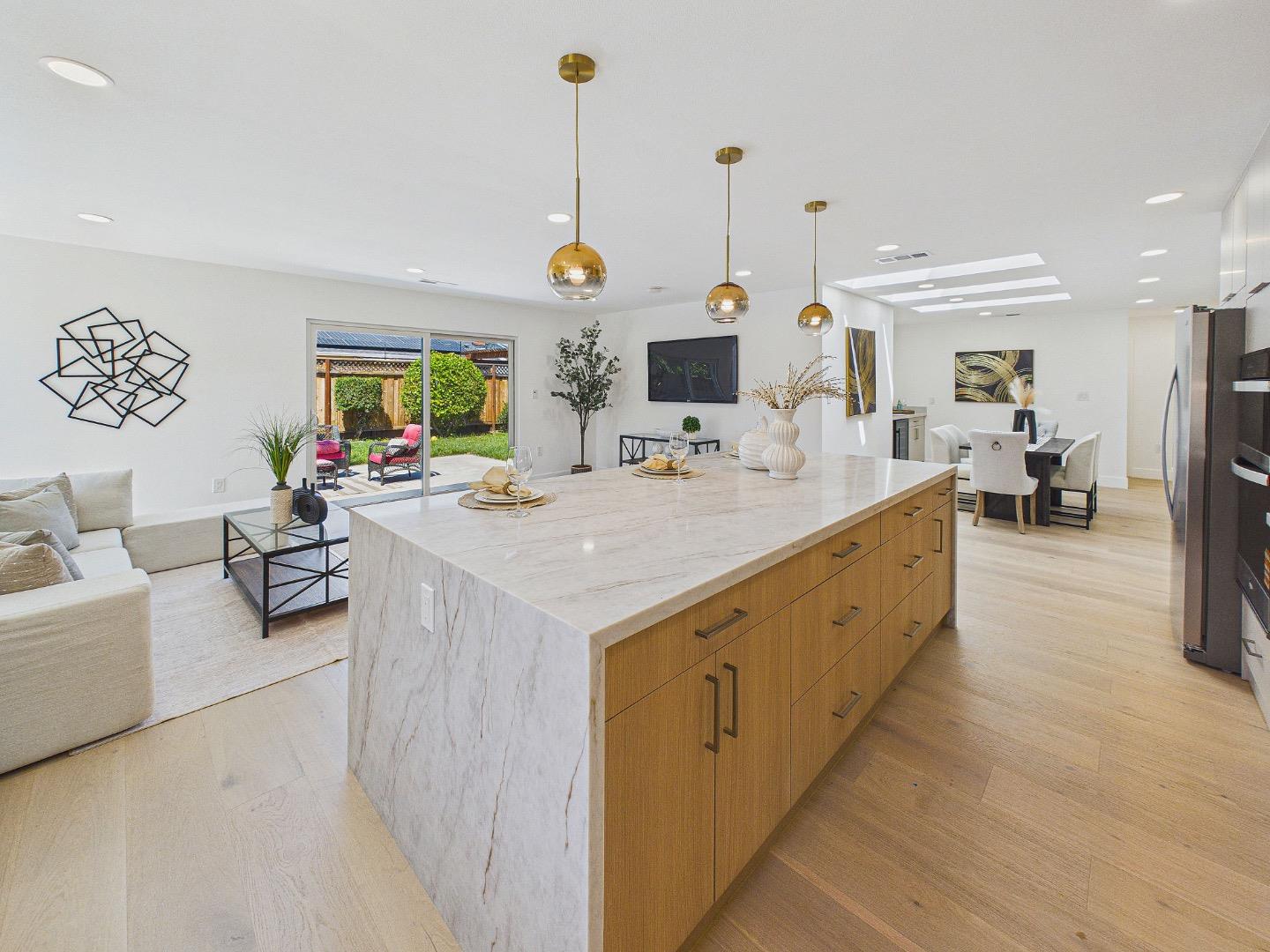 Detail Gallery Image 9 of 32 For 1825 Charmeran Ave, San Jose,  CA 95124 - 4 Beds | 4 Baths