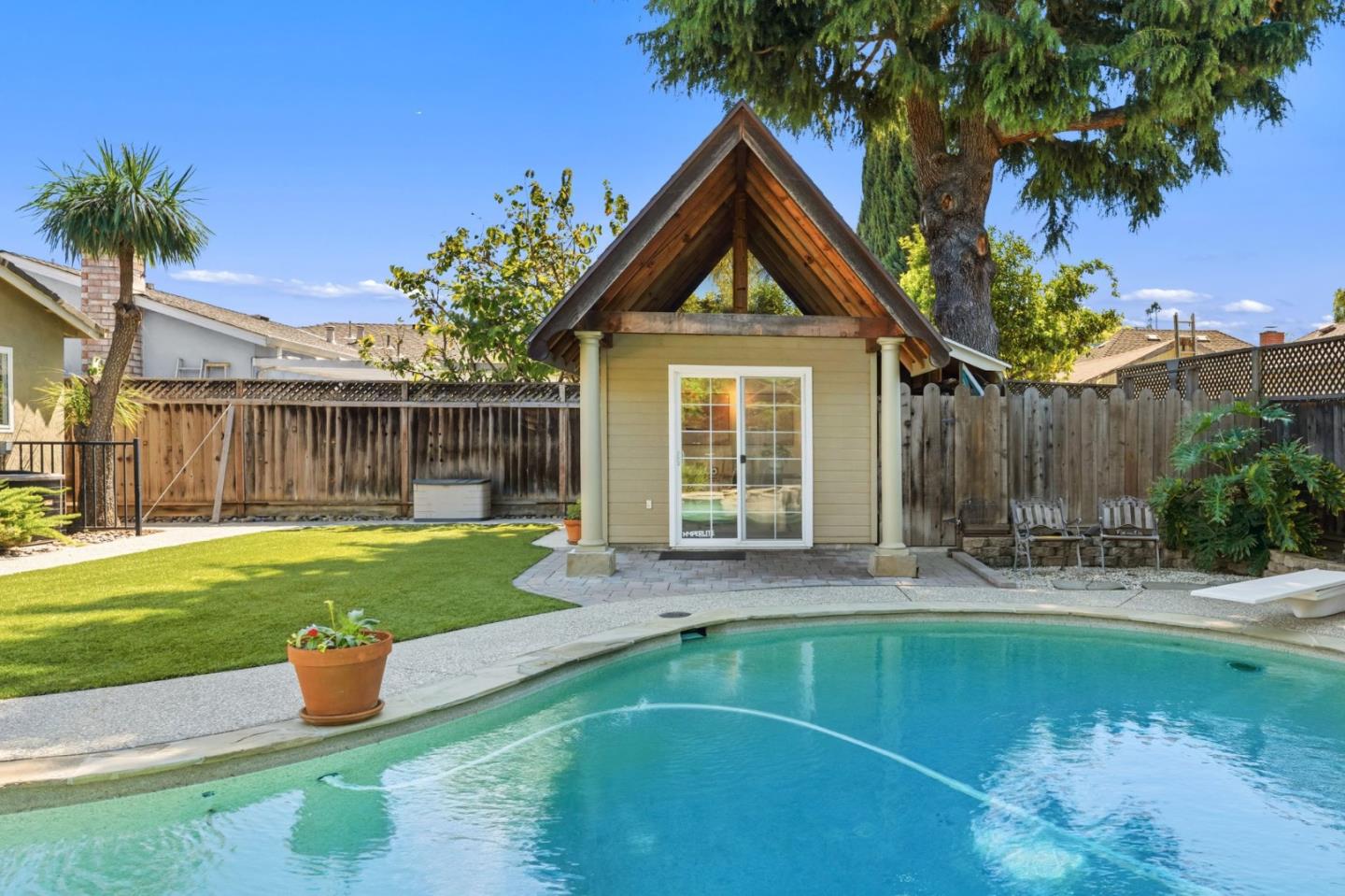 Detail Gallery Image 26 of 37 For 711 Chatsworth Pl, San Jose,  CA 95128 - 4 Beds | 2 Baths