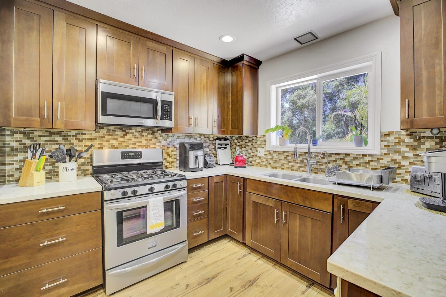 Detail Gallery Image 16 of 69 For 26 Meadow Way a,  Scotts Valley,  CA 95066 - 3 Beds | 2 Baths