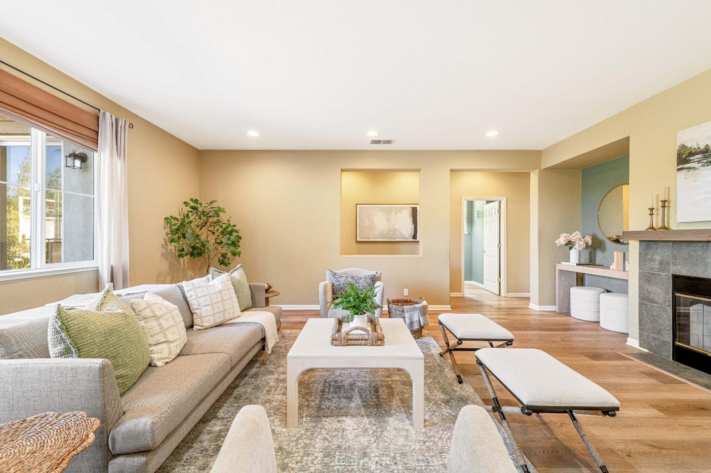 Detail Gallery Image 14 of 40 For 4460 Peninsula Point Dr, Seaside,  CA 93955 - 4 Beds | 2/1 Baths