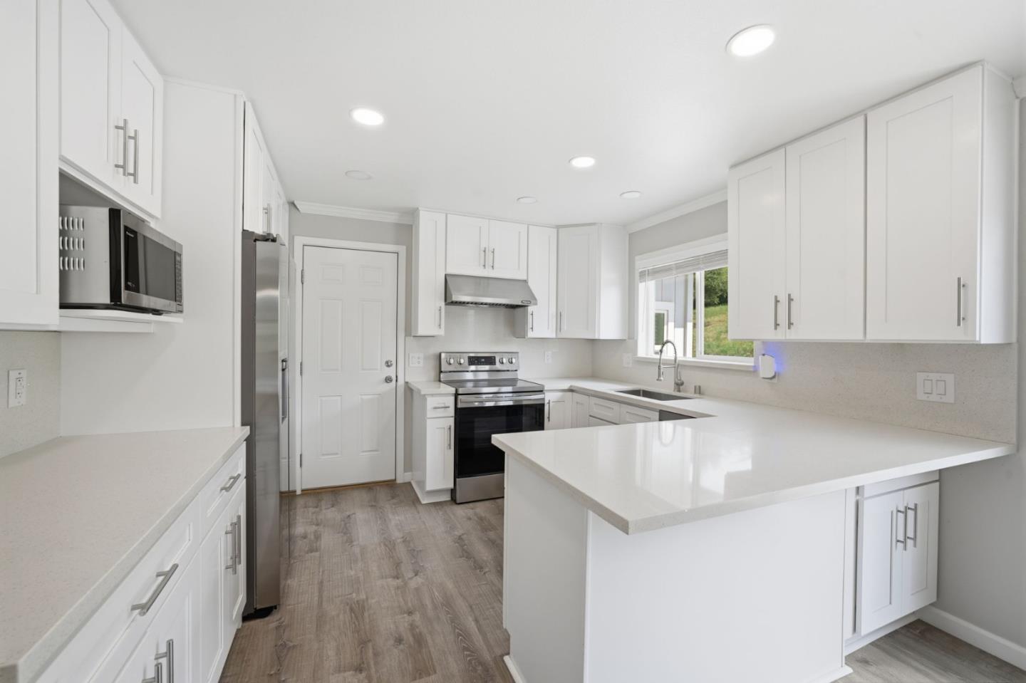 Detail Gallery Image 6 of 35 For 10867 Assisi Way, Salinas,  CA 93907 - 2 Beds | 2 Baths