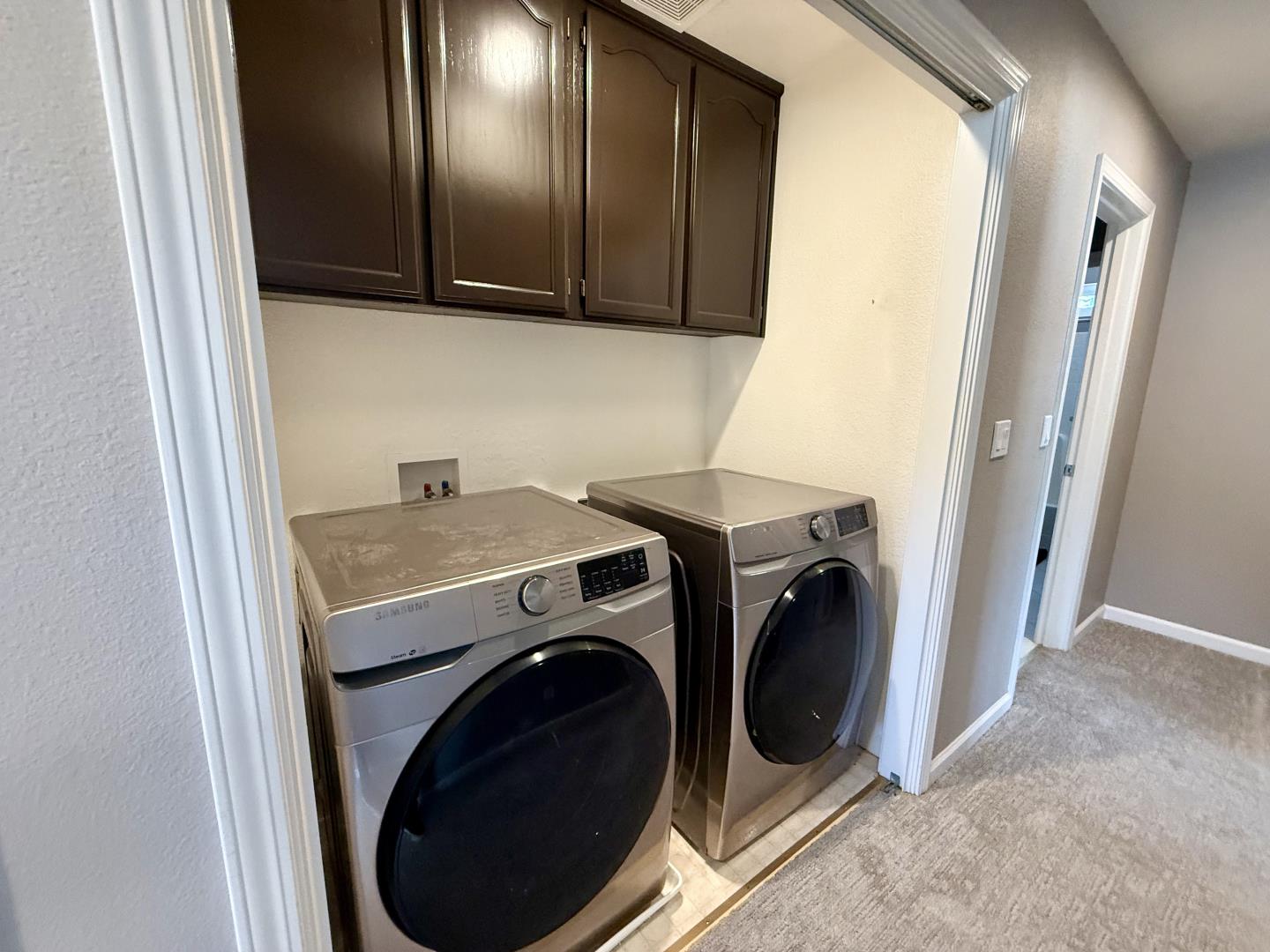 Detail Gallery Image 15 of 33 For 1701 Hemlock Ct, Hollister,  CA 95023 - 4 Beds | 2/1 Baths