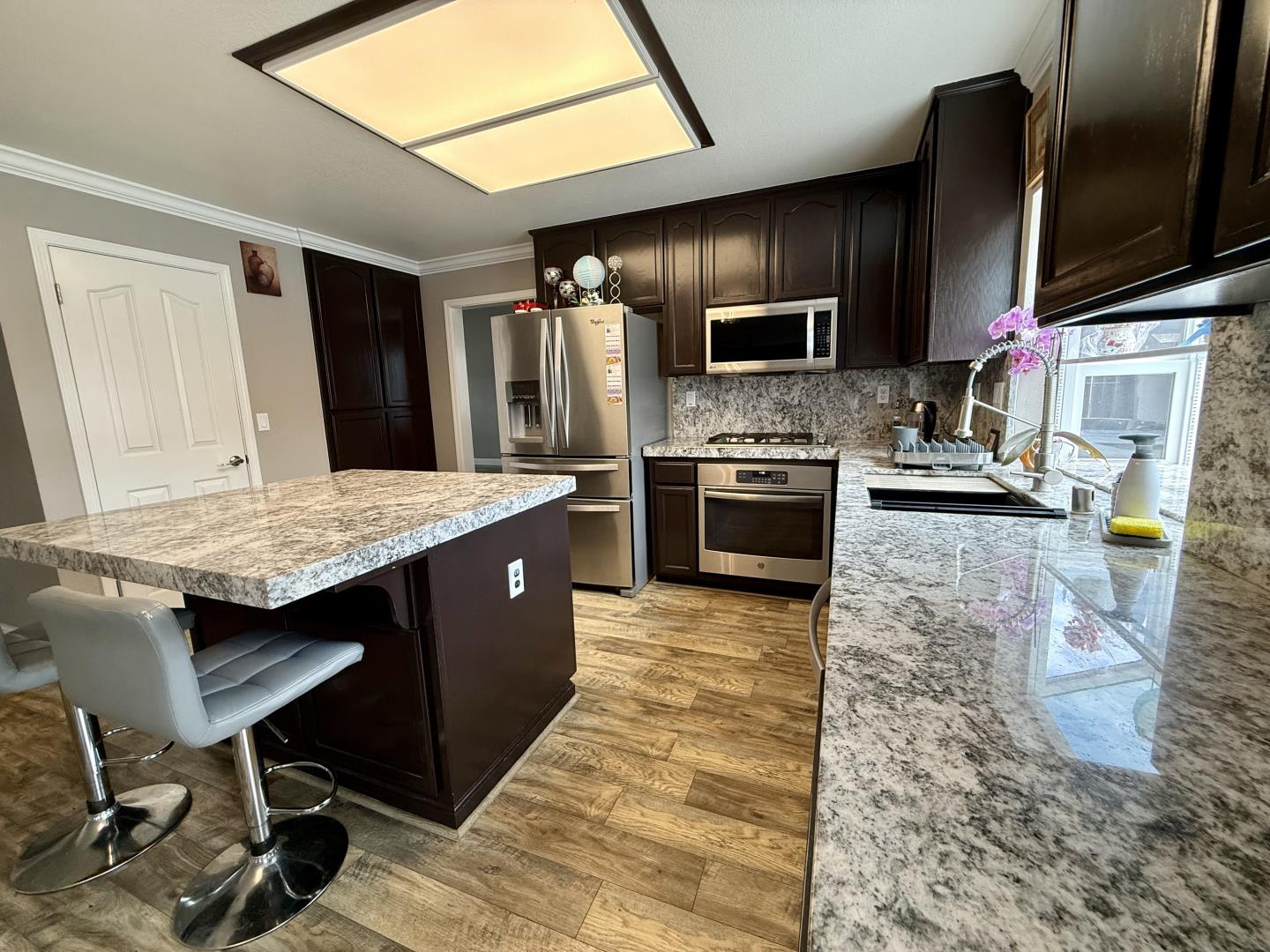 Detail Gallery Image 22 of 33 For 1701 Hemlock Ct, Hollister,  CA 95023 - 4 Beds | 2/1 Baths