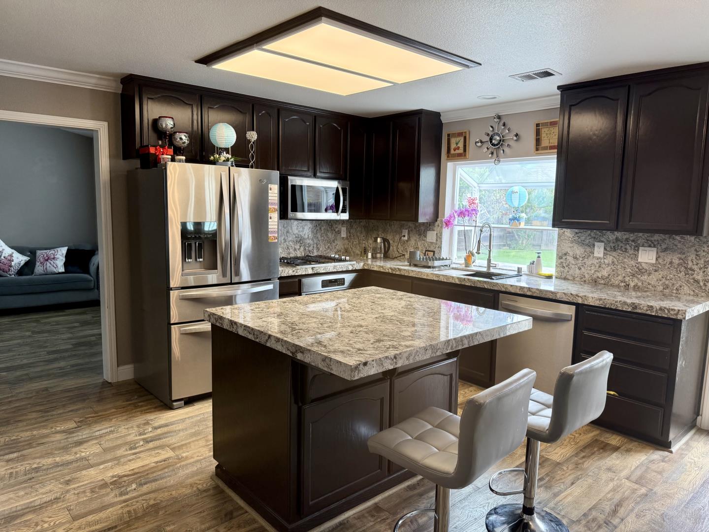 Detail Gallery Image 23 of 33 For 1701 Hemlock Ct, Hollister,  CA 95023 - 4 Beds | 2/1 Baths