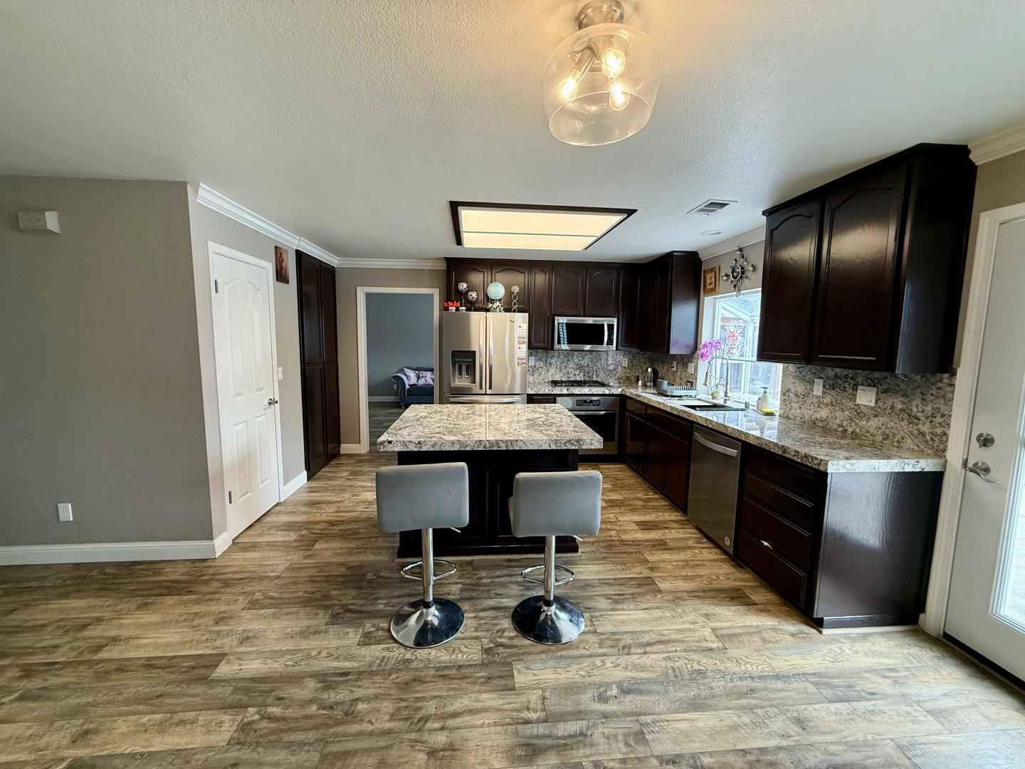 Detail Gallery Image 24 of 33 For 1701 Hemlock Ct, Hollister,  CA 95023 - 4 Beds | 2/1 Baths