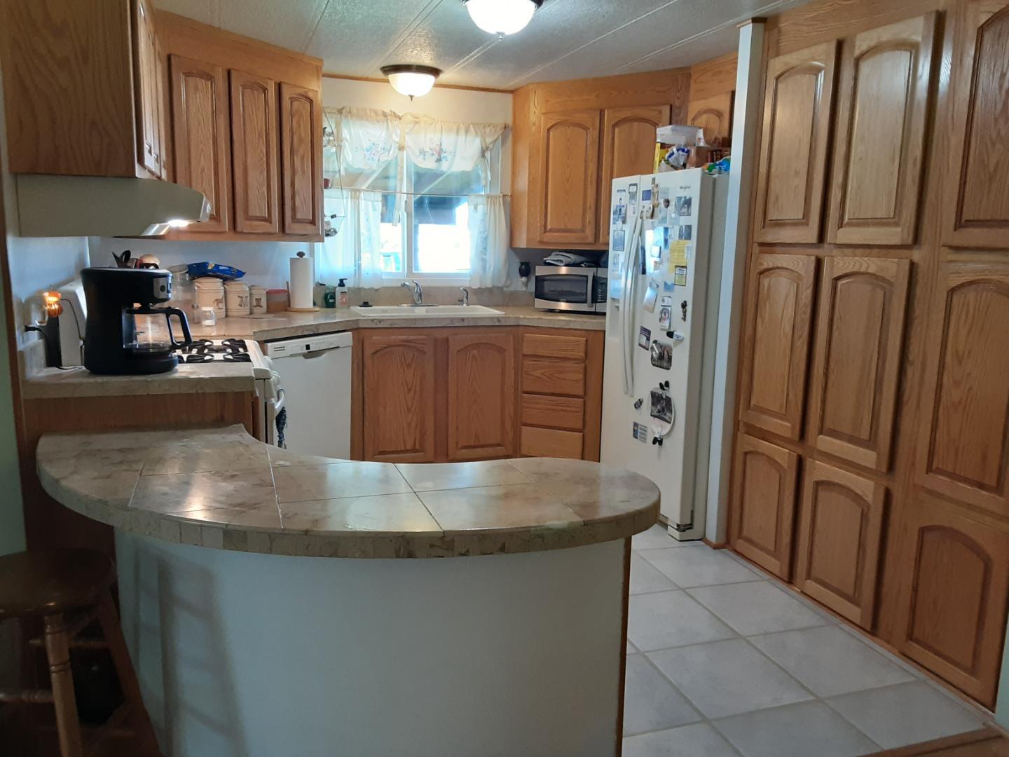 Detail Gallery Image 33 of 39 For 1738 H Santa Ana #H,  Hollister,  CA 95023 - 3 Beds | 2 Baths