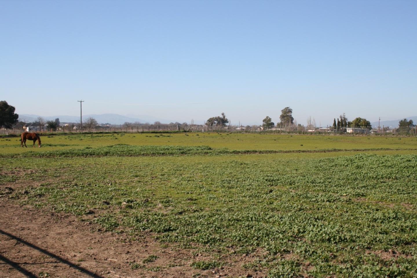 Detail Gallery Image 4 of 39 For 1738 H Santa Ana #H,  Hollister,  CA 95023 - 3 Beds | 2 Baths