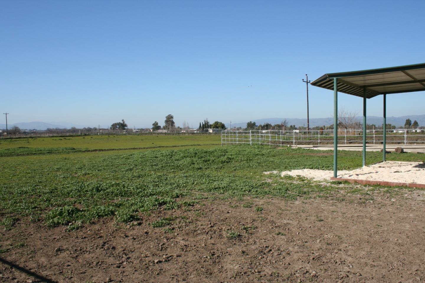 Detail Gallery Image 5 of 39 For 1738 H Santa Ana #H,  Hollister,  CA 95023 - 3 Beds | 2 Baths