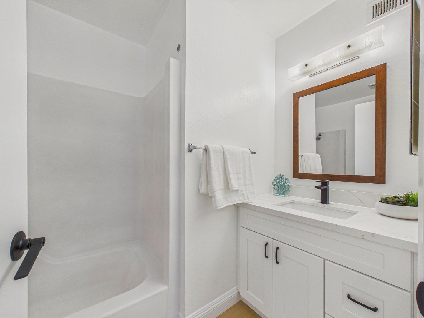 Photo #14: ML82041817 Listing: Photo #14