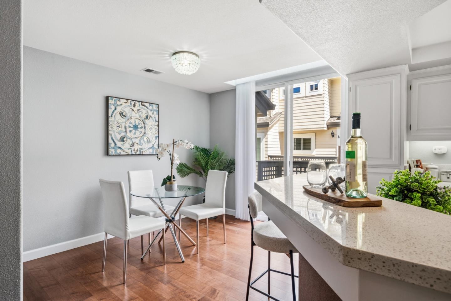 Detail Gallery Image 10 of 37 For 71 Patrick Way, Half Moon Bay,  CA 94019 - 2 Beds | 2/1 Baths