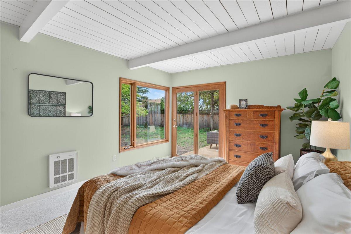 Detail Gallery Image 23 of 29 For 649 High St, Santa Cruz,  CA 95060 - 3 Beds | 2 Baths