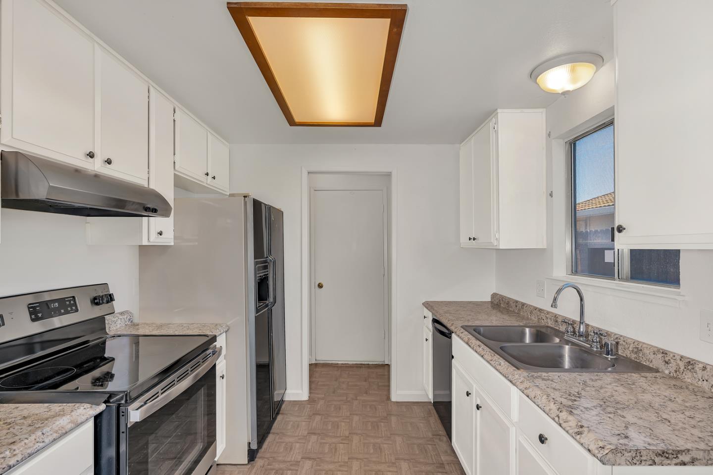 Detail Gallery Image 15 of 34 For 1351 Chukar St, Los Banos,  CA 93635 - 2 Beds | 2 Baths