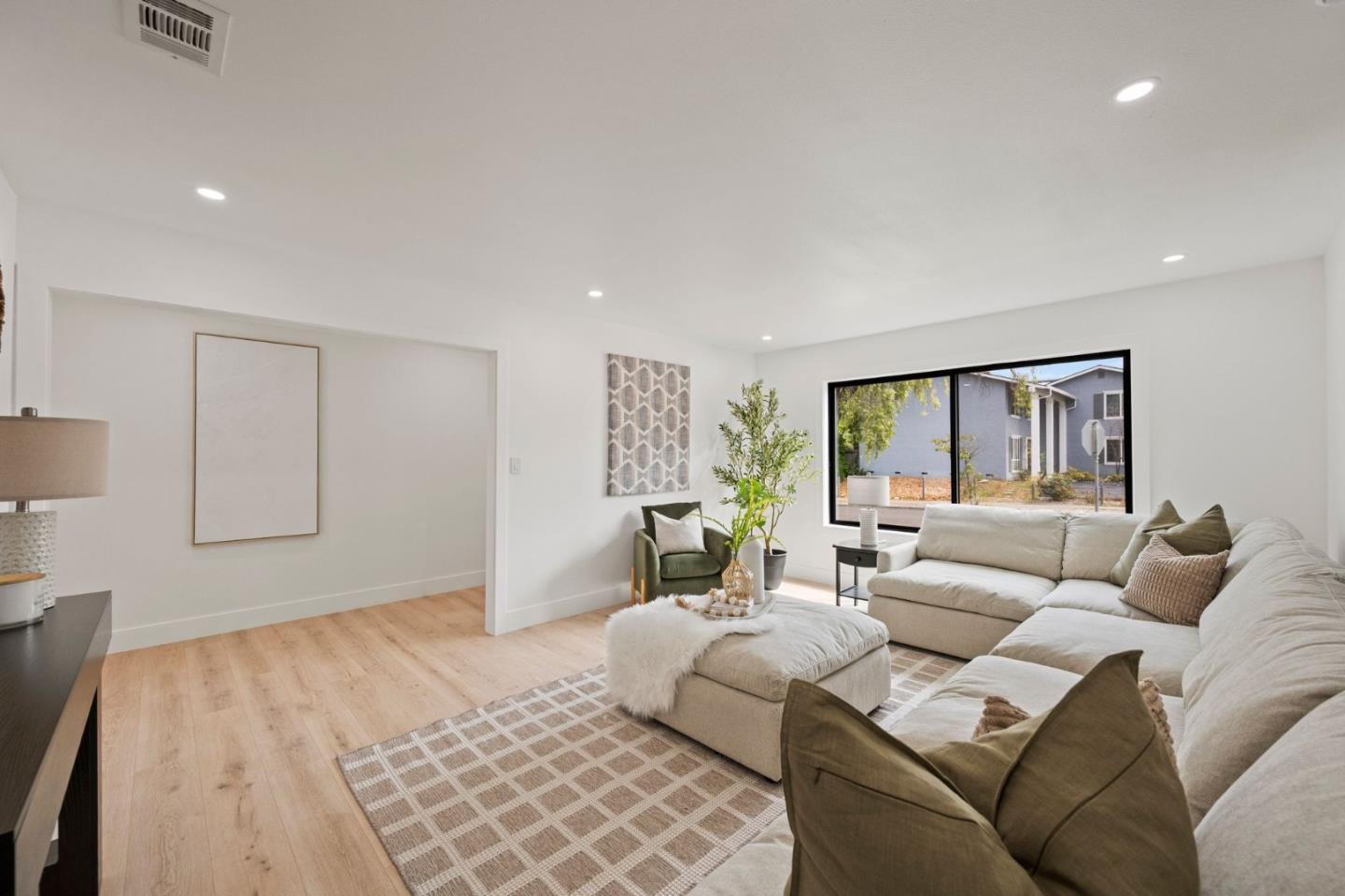 Detail Gallery Image 12 of 34 For 19997 Twilight Ct, Cupertino,  CA 95014 - 4 Beds | 2 Baths