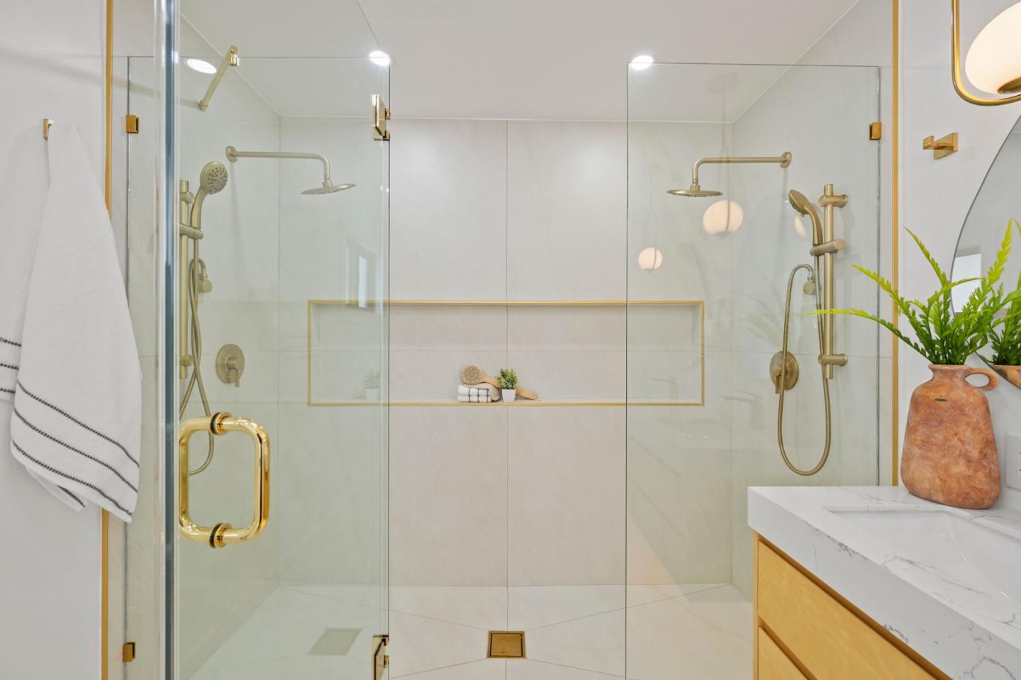 Detail Gallery Image 19 of 34 For 19997 Twilight Ct, Cupertino,  CA 95014 - 4 Beds | 2 Baths