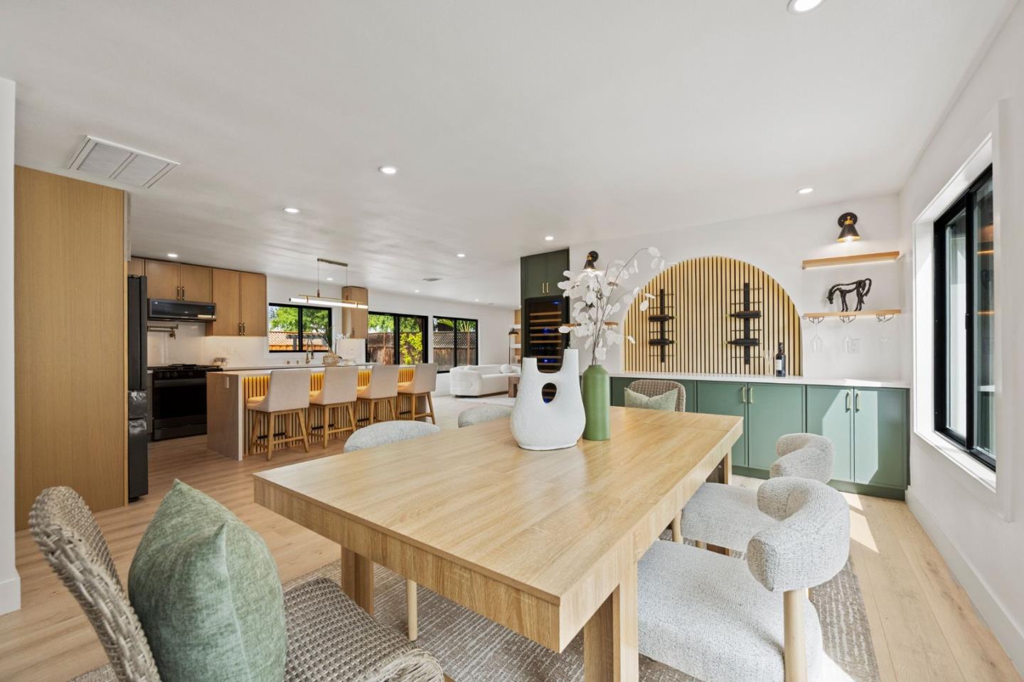 Detail Gallery Image 2 of 34 For 19997 Twilight Ct, Cupertino,  CA 95014 - 4 Beds | 2 Baths