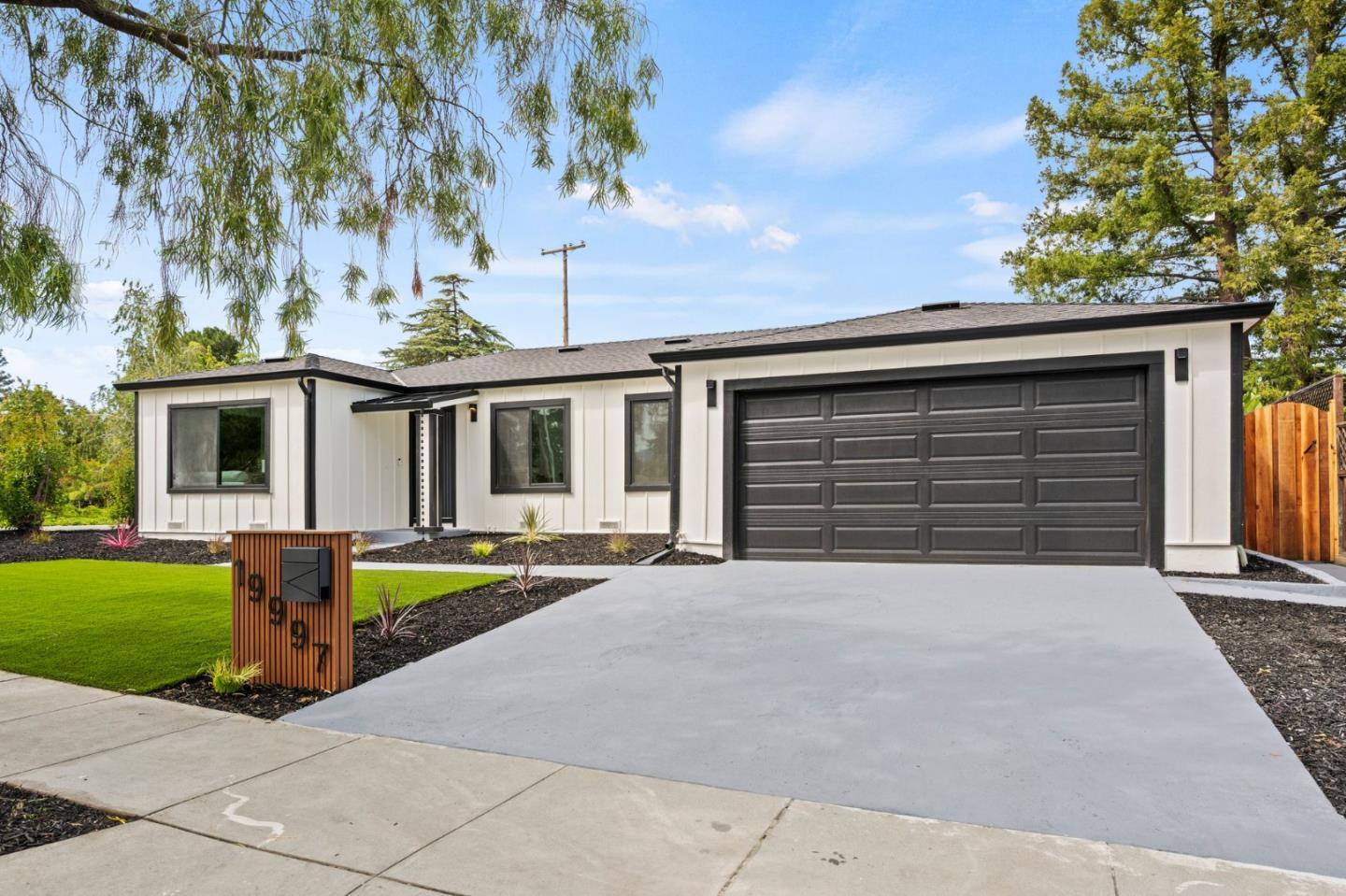 Detail Gallery Image 28 of 34 For 19997 Twilight Ct, Cupertino,  CA 95014 - 4 Beds | 2 Baths