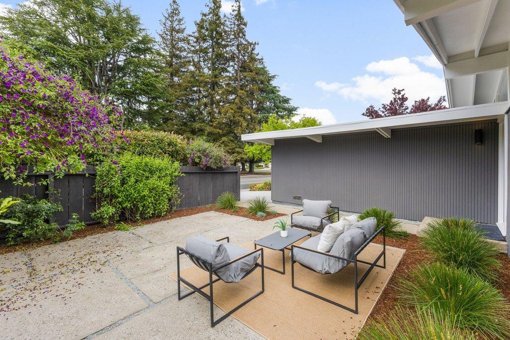 Detail Gallery Image 9 of 77 For 385 Cronin Dr, Santa Clara,  CA 95051 - 3 Beds | 2 Baths