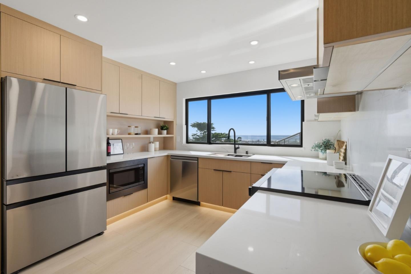 Detail Gallery Image 15 of 63 For 2107 39th Ave, San Francisco,  CA 94116 - 3 Beds | 3 Baths