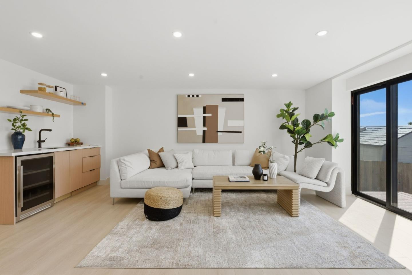 Detail Gallery Image 5 of 63 For 2107 39th Ave, San Francisco,  CA 94116 - 3 Beds | 3 Baths