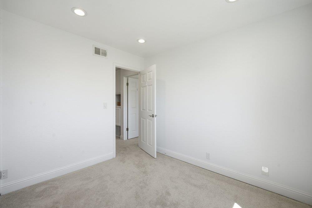 Detail Gallery Image 16 of 29 For 2490 Gitana Ct, Morgan Hill,  CA 95037 - 5 Beds | 2/1 Baths