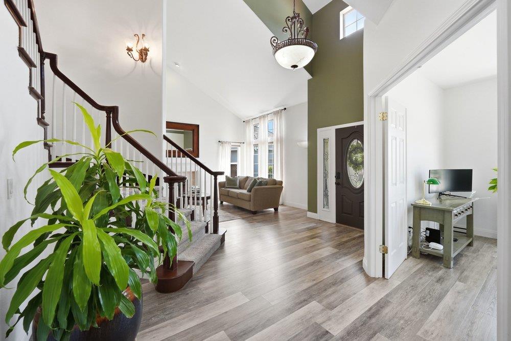 Detail Gallery Image 5 of 41 For 796 Bugatti Pl, Morgan Hill,  CA 95037 - 5 Beds | 3 Baths